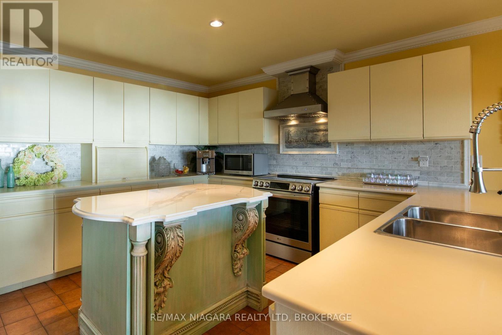 735 Lakeshore Road E, Port Colborne, Ontario  L3K 5V3 - Photo 19 - X13582184