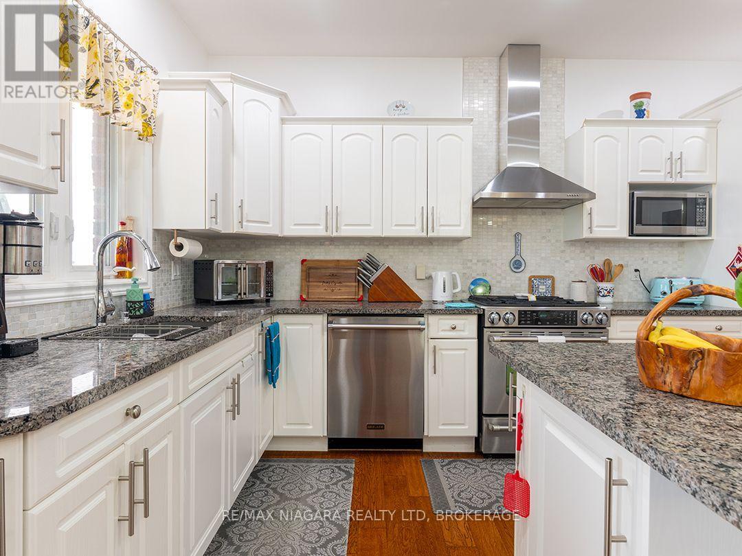 11004 Lakeshore Road, Wainfleet, Ontario  L3K 5V4 - Photo 14 - X13582454