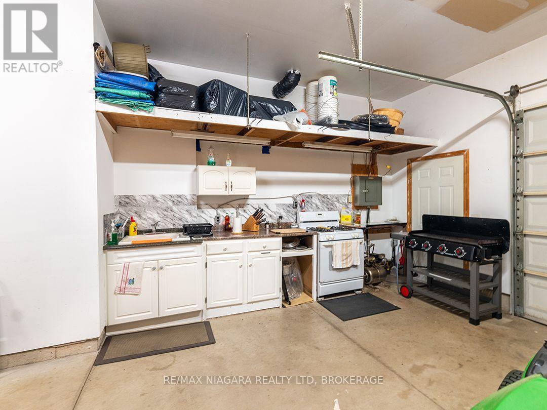 11004 Lakeshore Road, Wainfleet, Ontario  L3K 5V4 - Photo 40 - X13582454