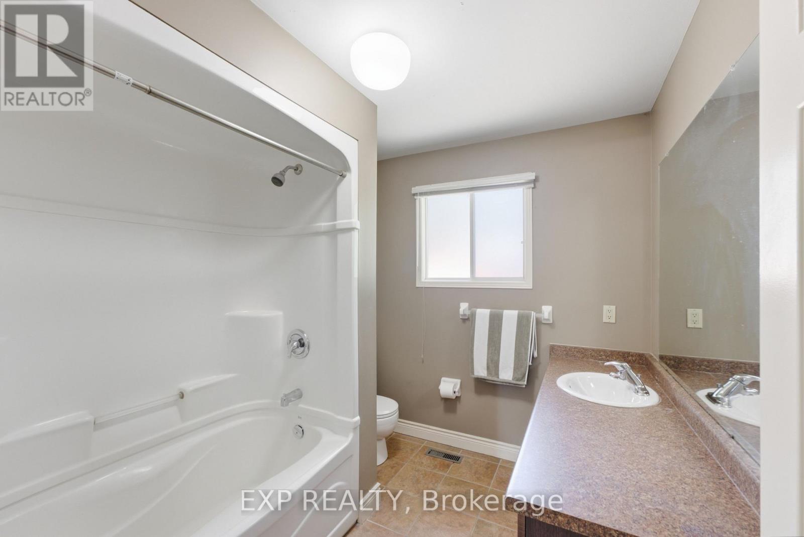 7226 Alex Avenue, Niagara Falls, Ontario  L2G 7K4 - Photo 24 - X13582700