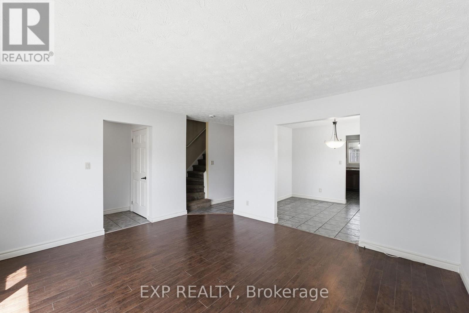 7226 Alex Avenue, Niagara Falls, Ontario  L2G 7K4 - Photo 5 - X13582700