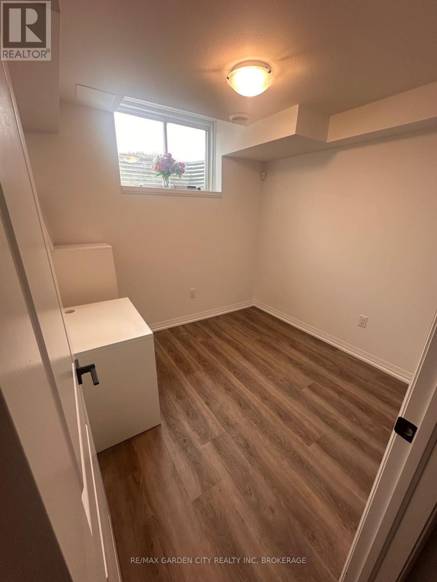 Lower - 30 West Creek Court, Welland, Ontario  L3C 0K8 - Photo 5 - X13583468
