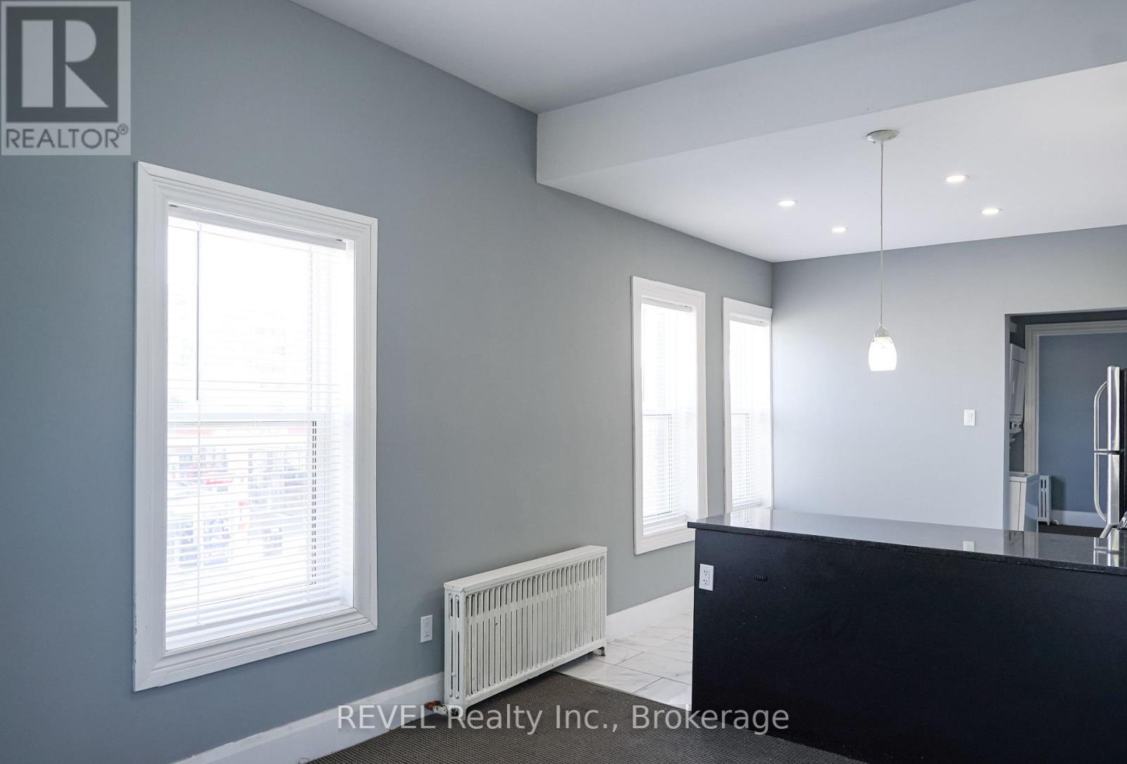 3 - 18 Clairmont Street, Thorold, Ontario  L2V 1R1 - Photo 4 - X13584084