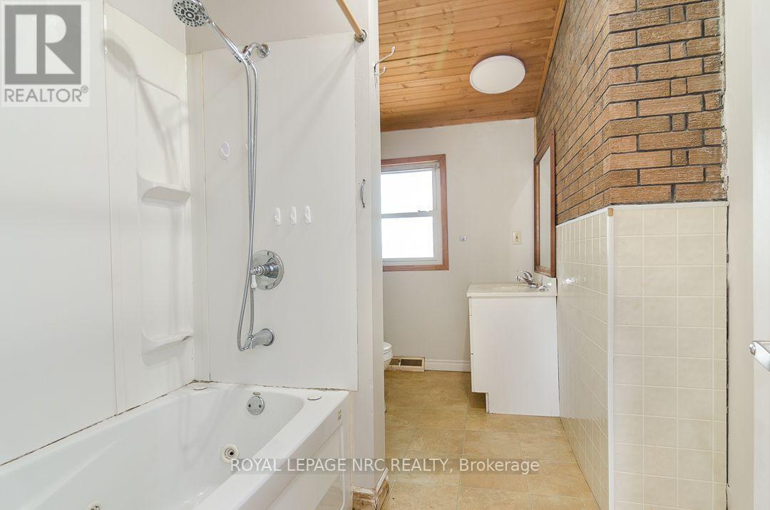 64 Springfield Street, Welland, Ontario  L3B 5M3 - Photo 13 - X13584090