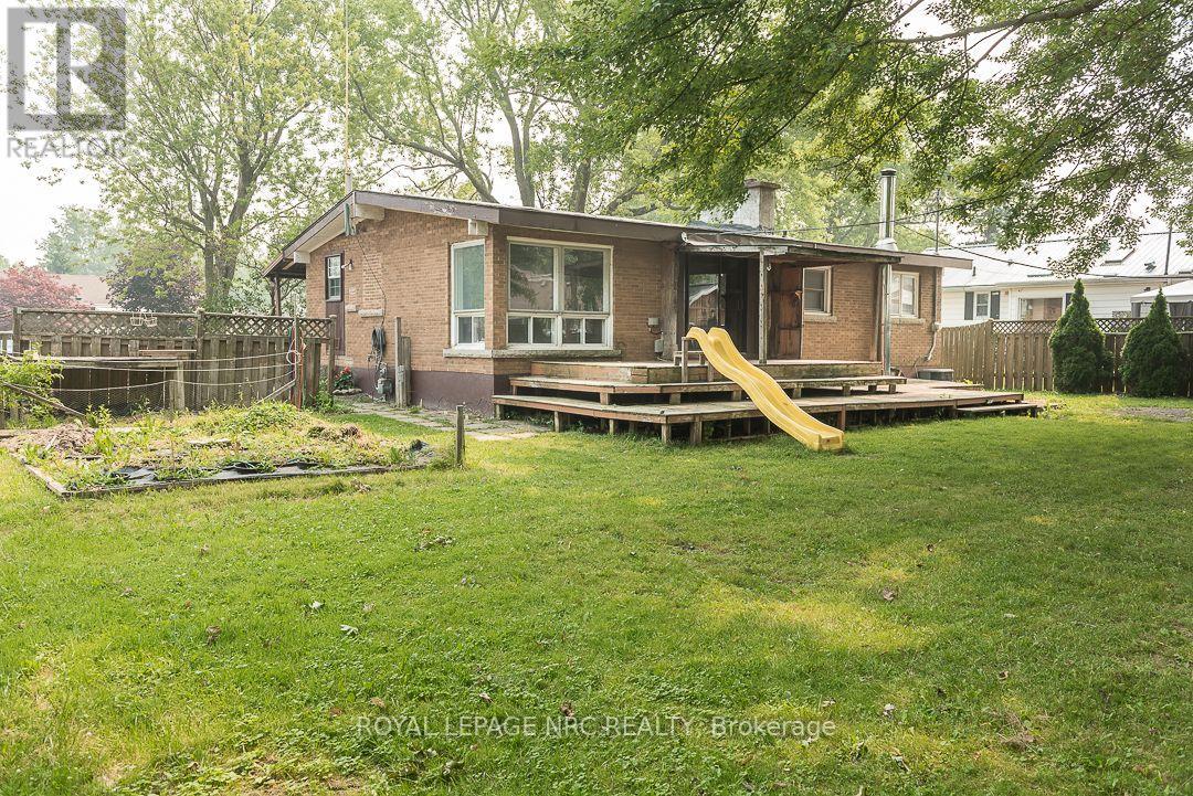 64 Springfield Street, Welland, Ontario  L3B 5M3 - Photo 2 - X13584090