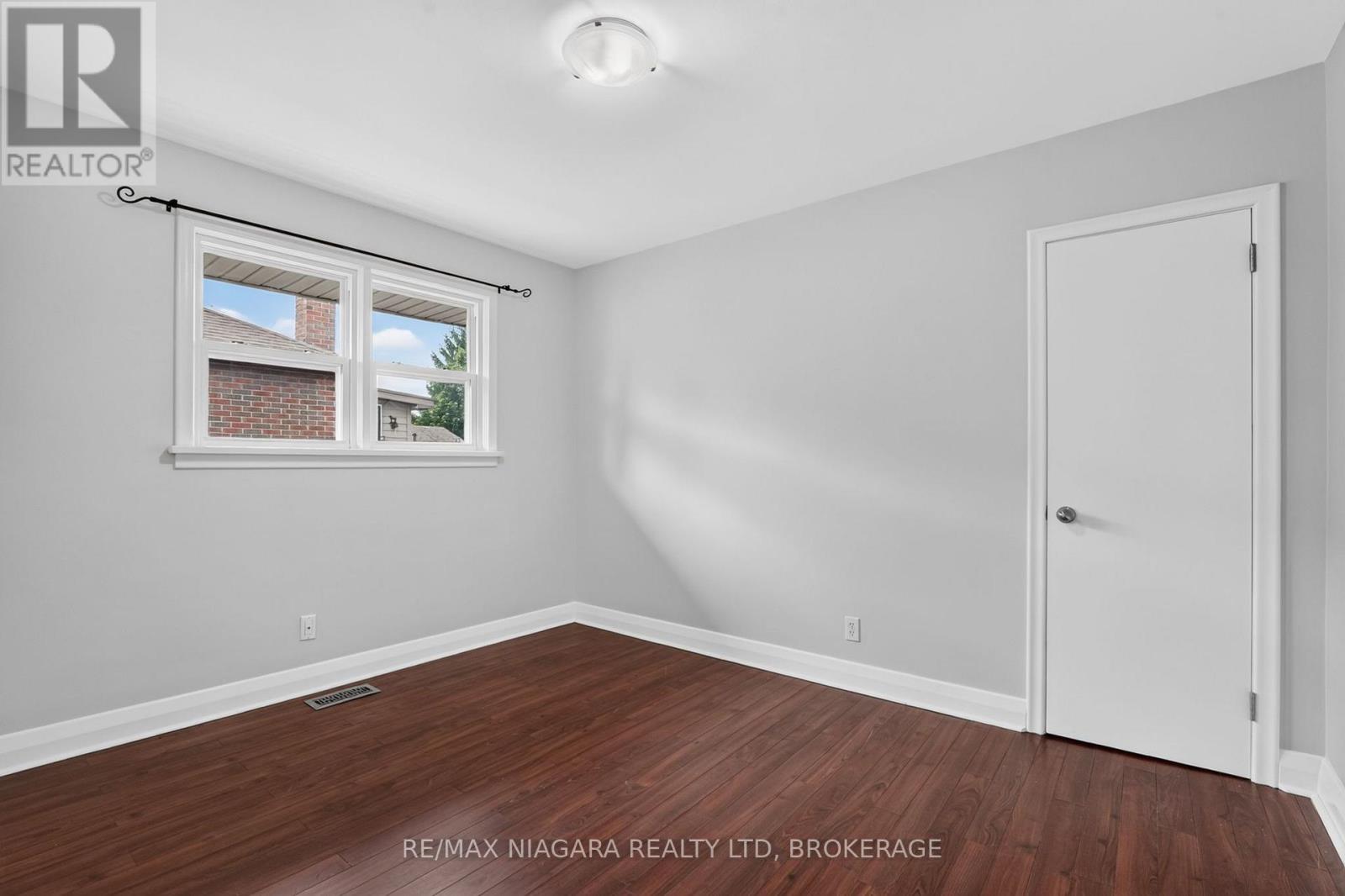 6427 Carlton Avenue, Niagara Falls, Ontario  L2G 5K1 - Photo 20 - X13584184