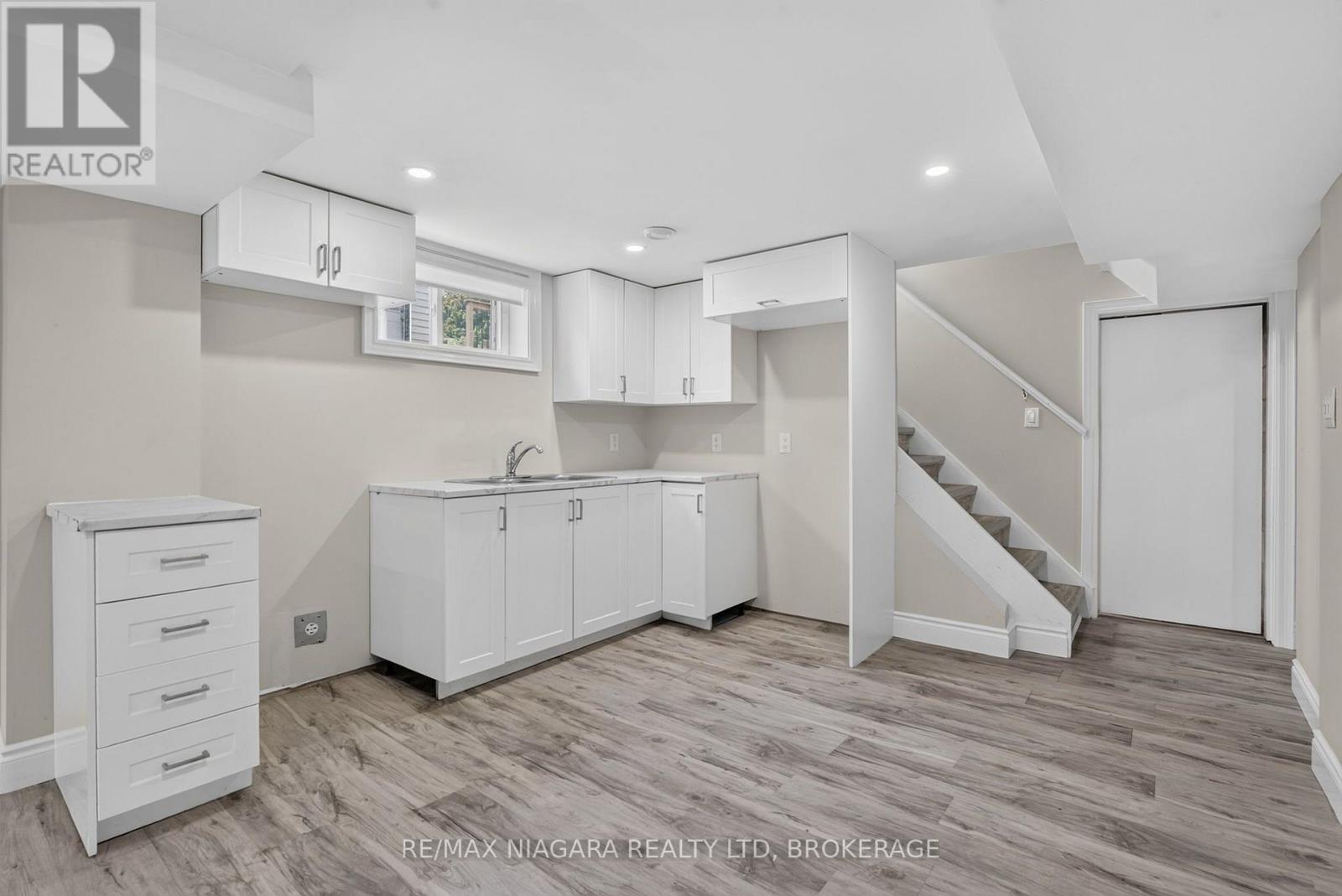 6427 Carlton Avenue, Niagara Falls, Ontario  L2G 5K1 - Photo 30 - X13584184