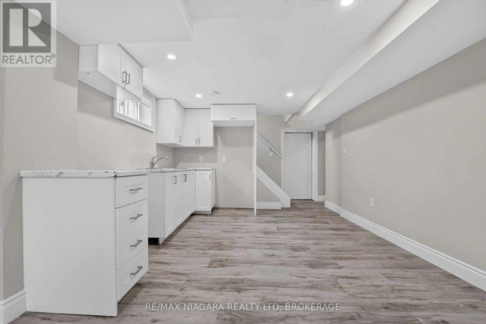 6427 Carlton Avenue, Niagara Falls, Ontario  L2G 5K1 - Photo 31 - X13584184
