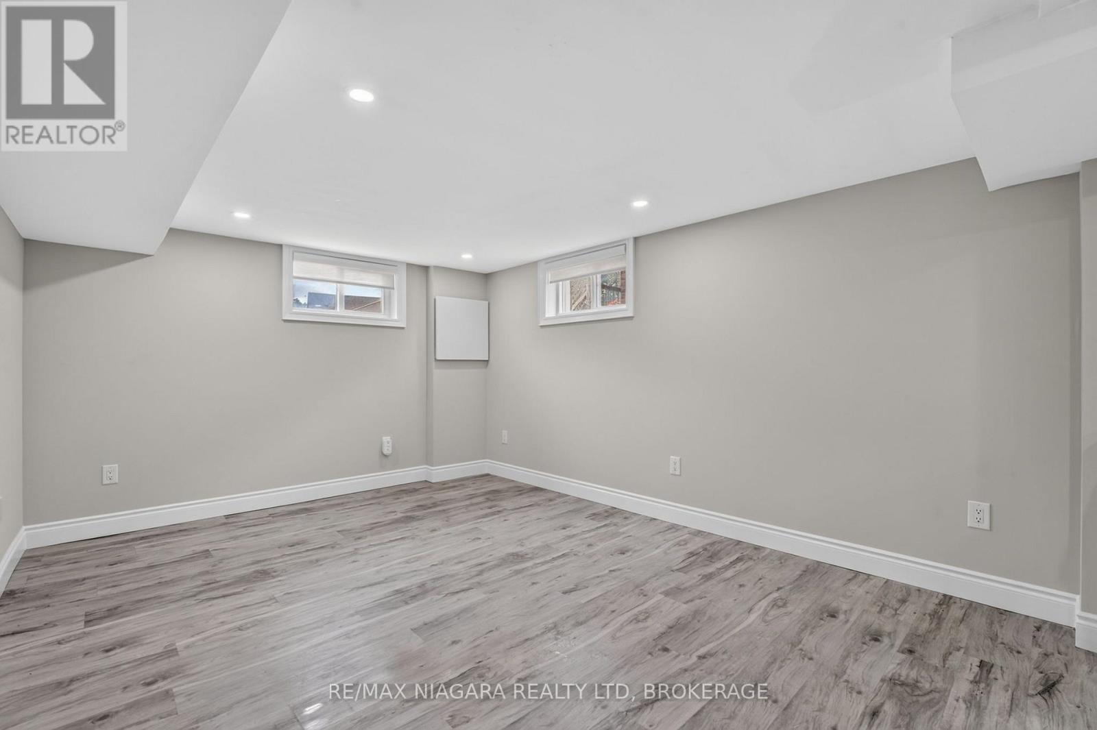 6427 Carlton Avenue, Niagara Falls, Ontario  L2G 5K1 - Photo 34 - X13584184