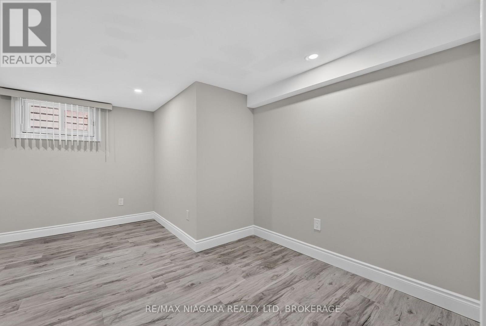6427 Carlton Avenue, Niagara Falls, Ontario  L2G 5K1 - Photo 38 - X13584184