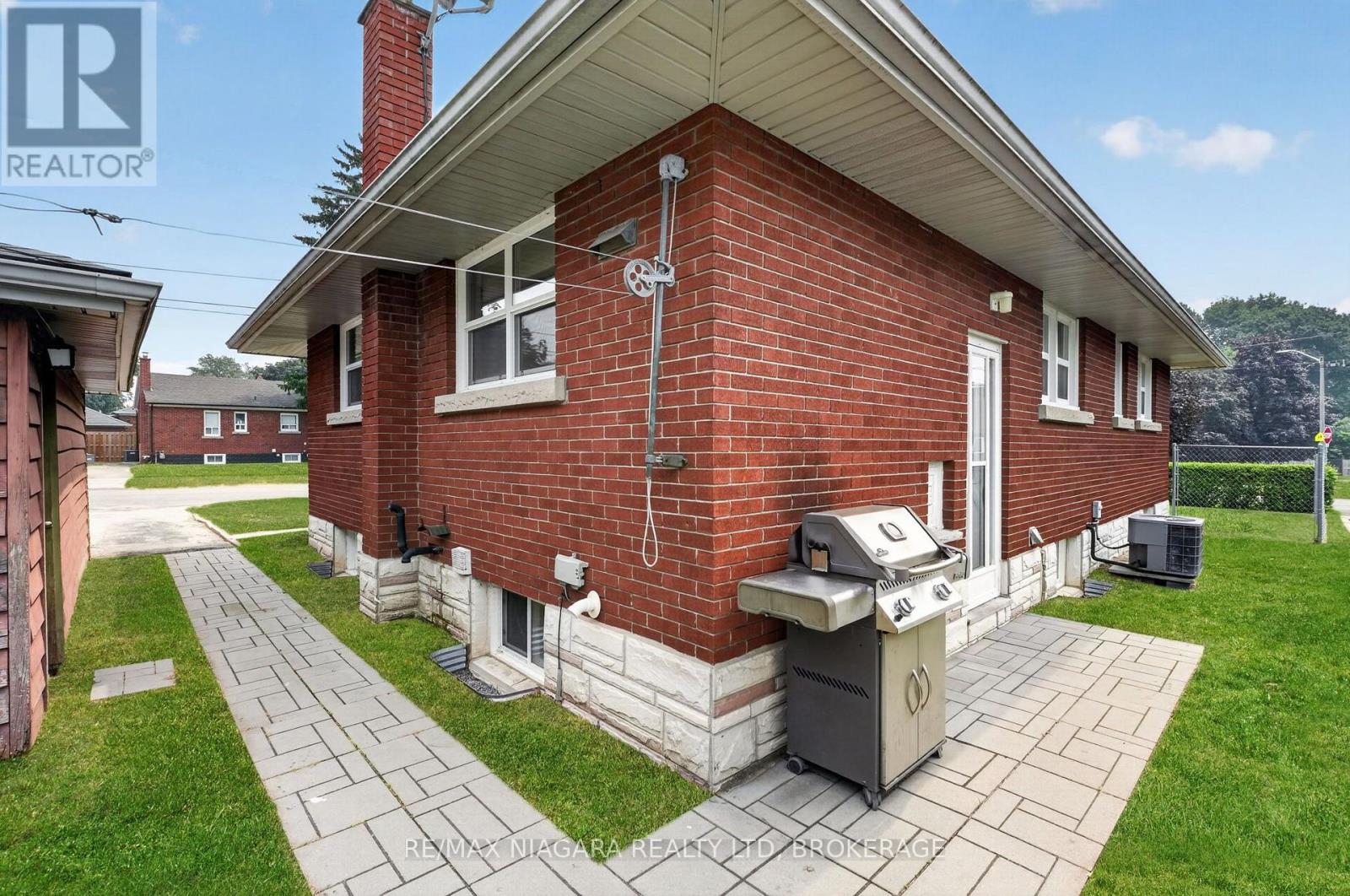 6427 Carlton Avenue, Niagara Falls, Ontario  L2G 5K1 - Photo 46 - X13584184