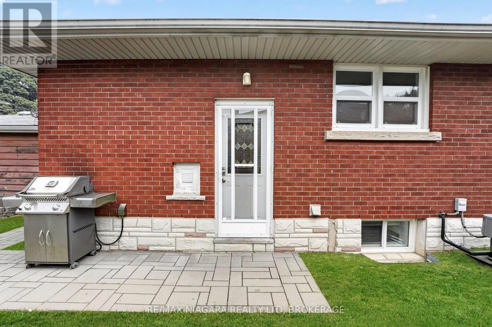 6427 Carlton Avenue, Niagara Falls, Ontario  L2G 5K1 - Photo 47 - X13584184