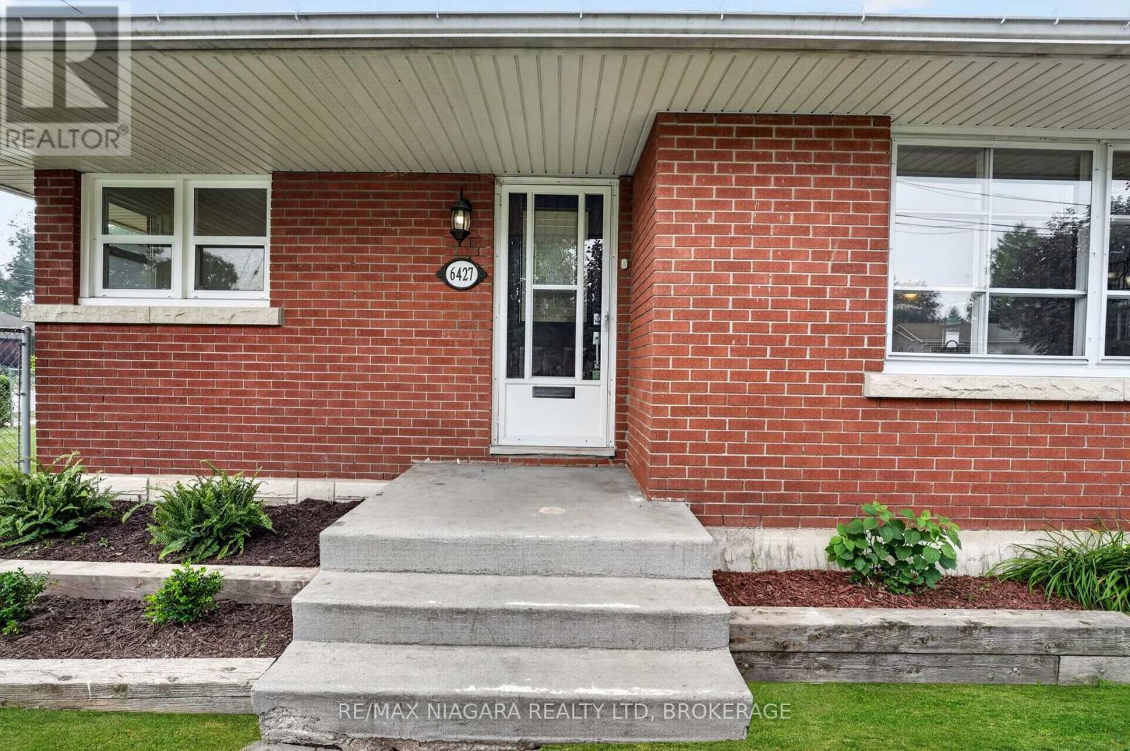 6427 Carlton Avenue, Niagara Falls, Ontario  L2G 5K1 - Photo 6 - X13584184