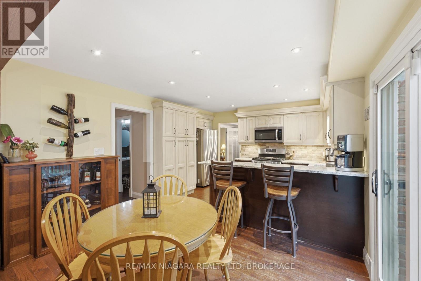 9 Beechnut Court, Pelham, Ontario  L0S 1E2 - Photo 15 - X13584198