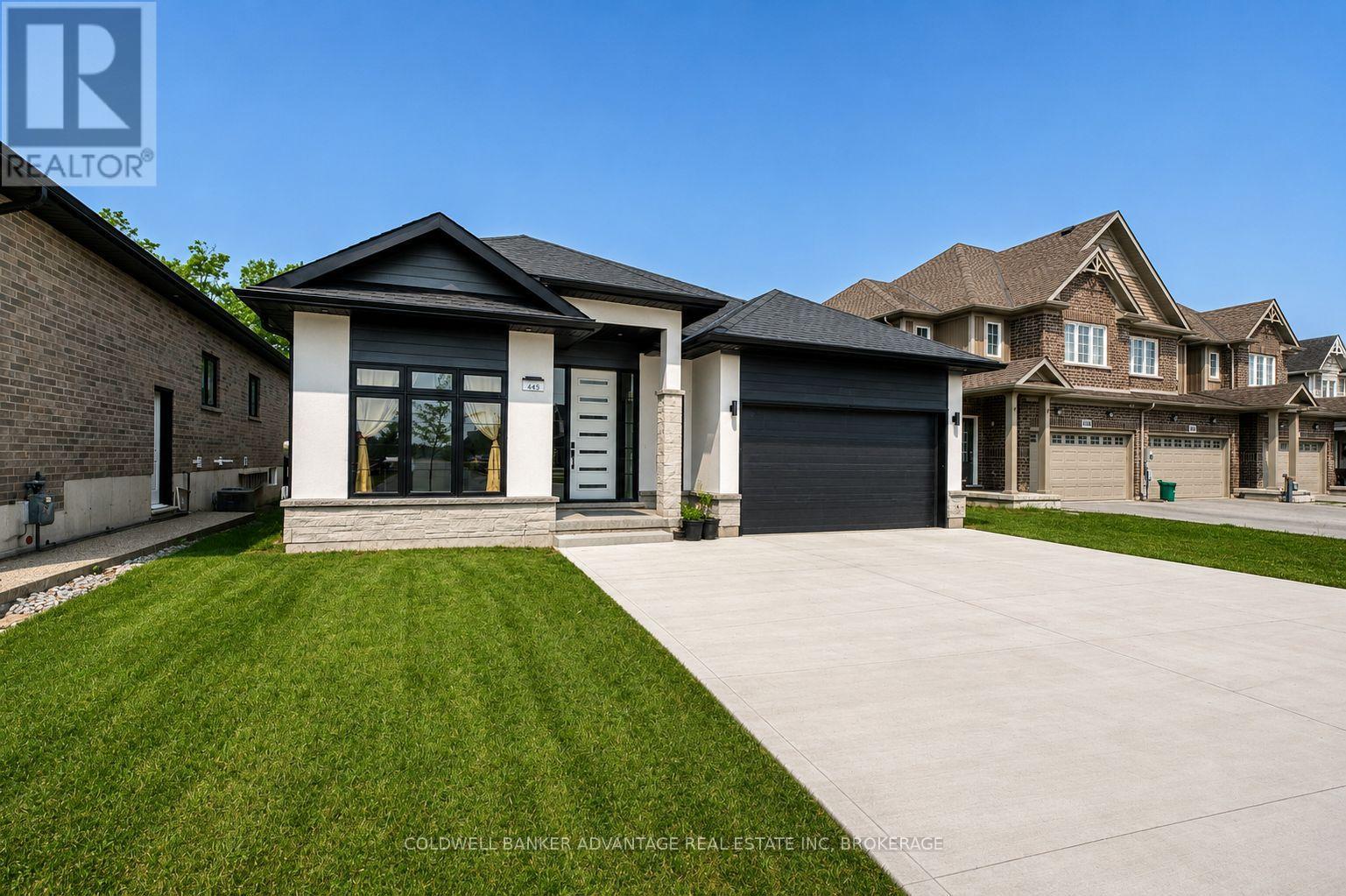 445 JULIA DRIVE, Welland, Ontario