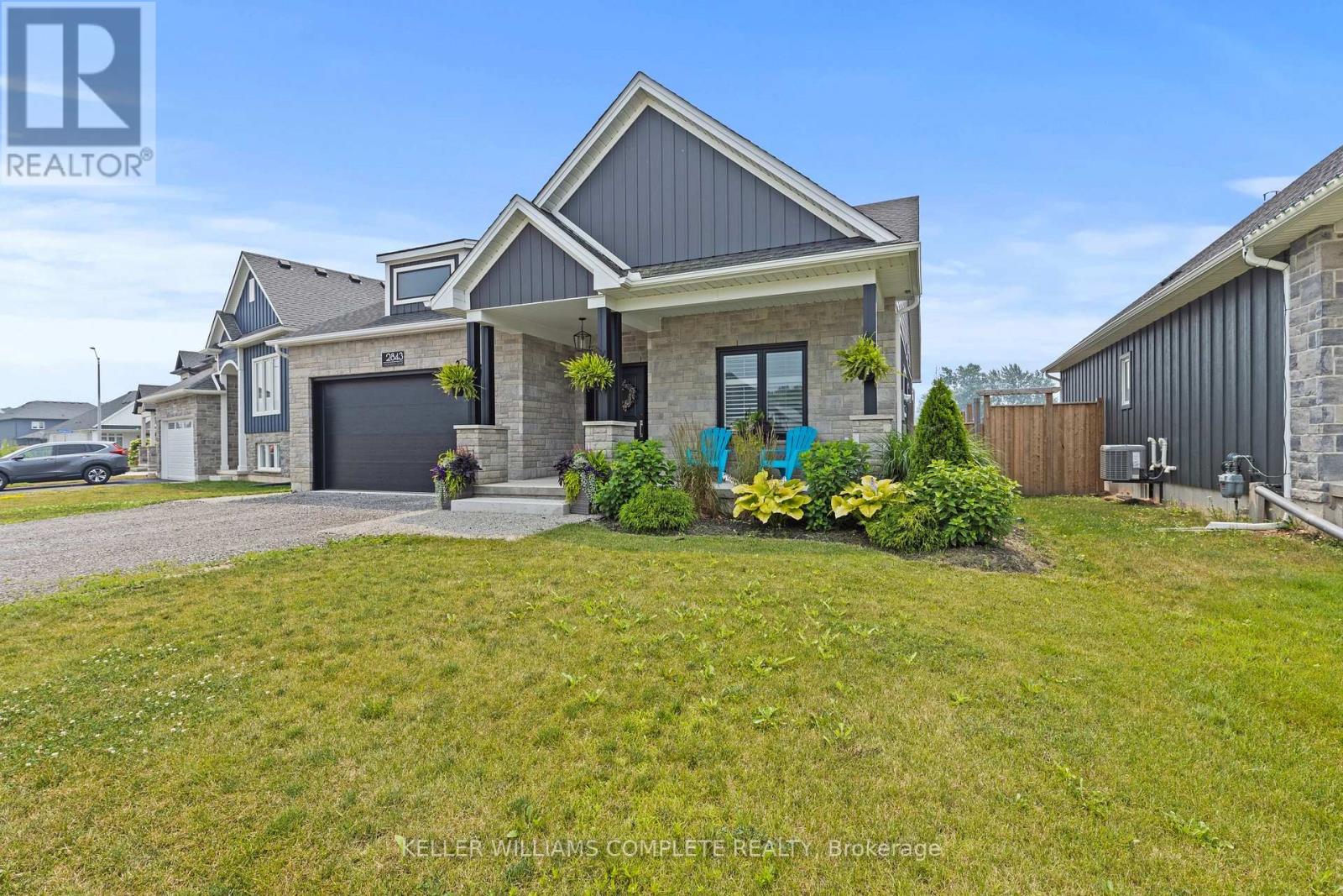 2843 Arrowsmith Court, Fort Erie, Ontario  L0S 1S0 - Photo 2 - X13584874