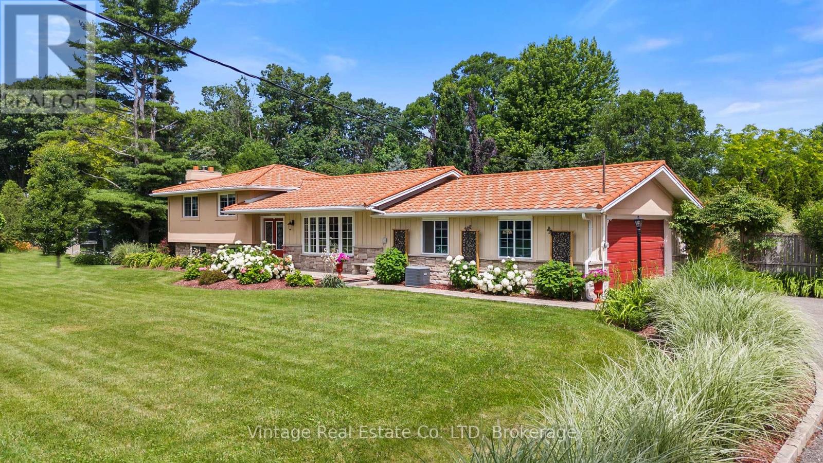 1841 Sunset Lane, St. Catharines, Ontario  L2R 6P9 - Photo 2 - X13586206
