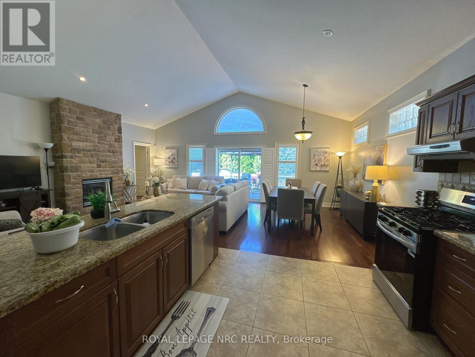 211 First Street Louth, St. Catharines, Ontario  L2W 1C2 - Photo 10 - X13586262