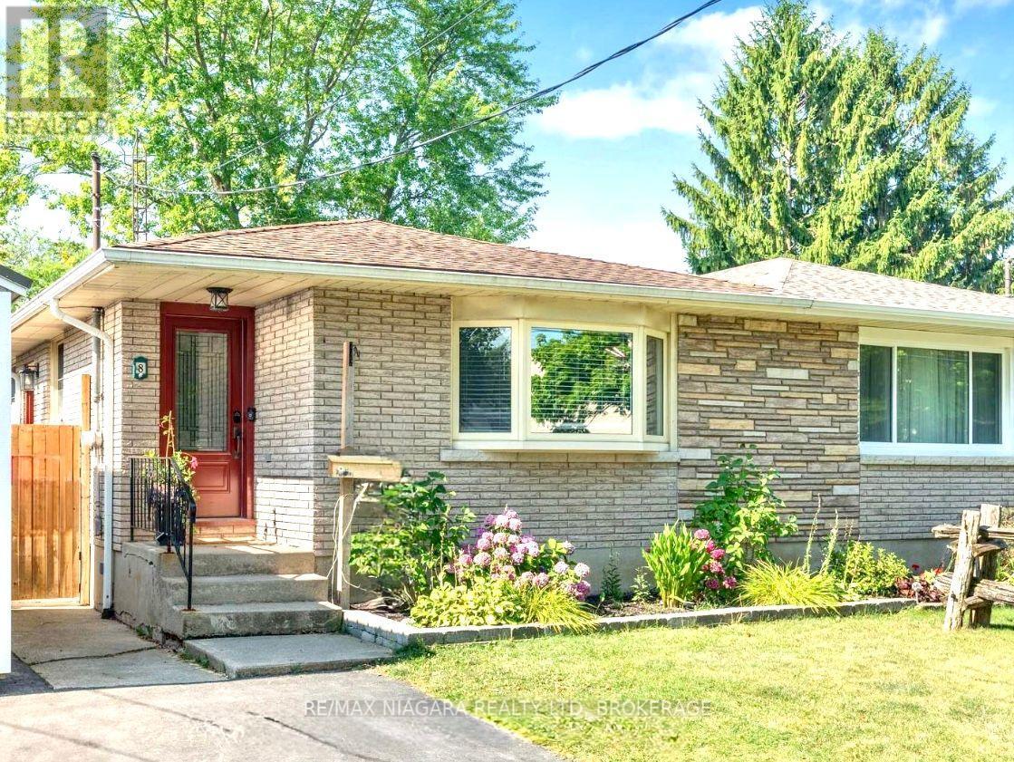 8 LAKEHURST DRIVE, St. Catharines, Ontario