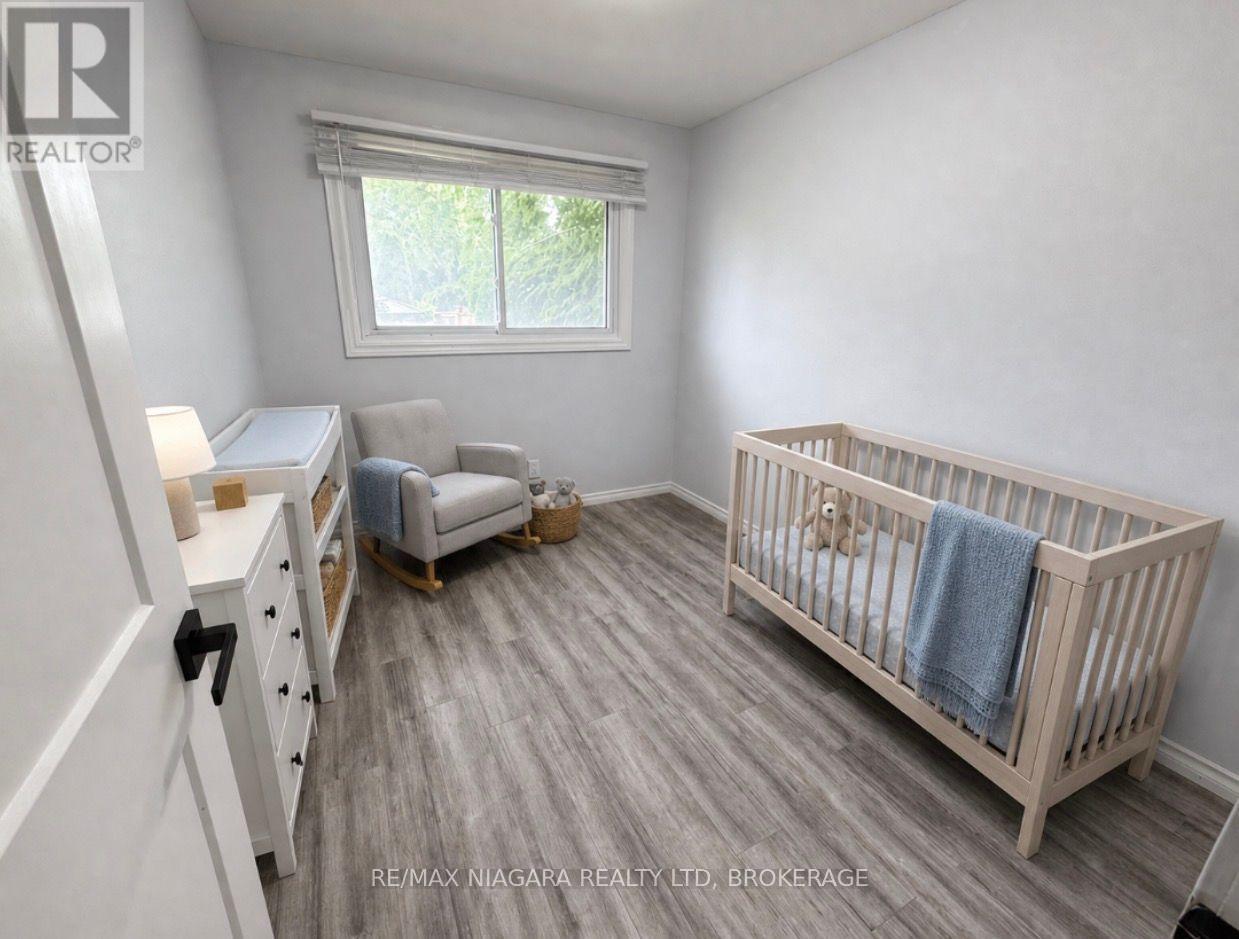8 Lakehurst Drive, St. Catharines, Ontario  L2N 4C2 - Photo 11 - X13586684