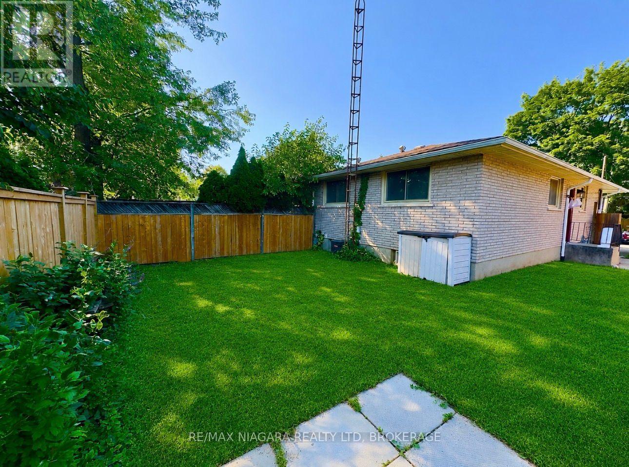 8 Lakehurst Drive, St. Catharines, Ontario  L2N 4C2 - Photo 18 - X13586684