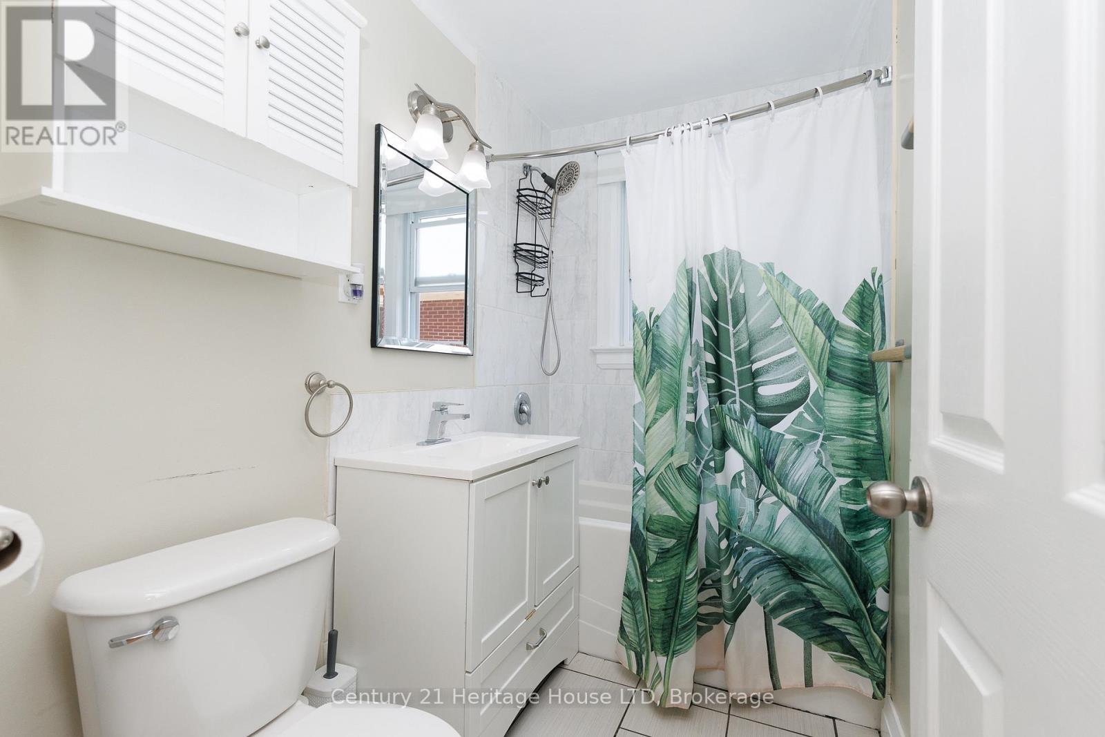 6477 Barker Street, Niagara Falls, Ontario  L2G 1Y6 - Photo 15 - X13586964