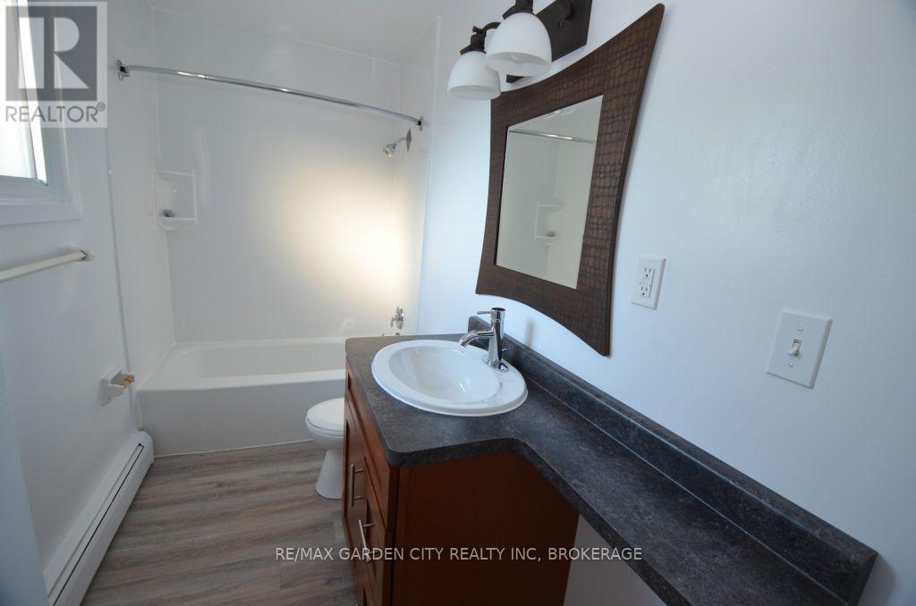 25 Ottawa Street, St. Catharines, Ontario  L2R 1Z1 - Photo 12 - X13587158