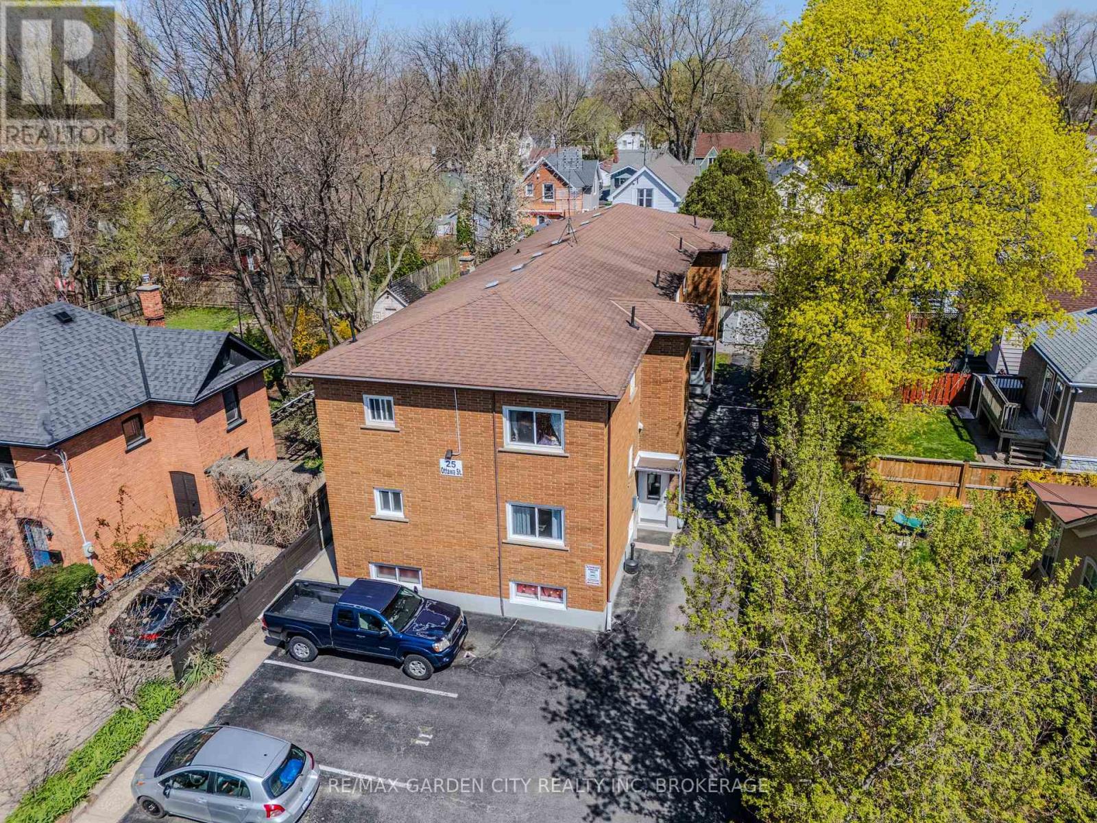 25 Ottawa Street, St. Catharines, Ontario  L2R 1Z1 - Photo 2 - X13587158