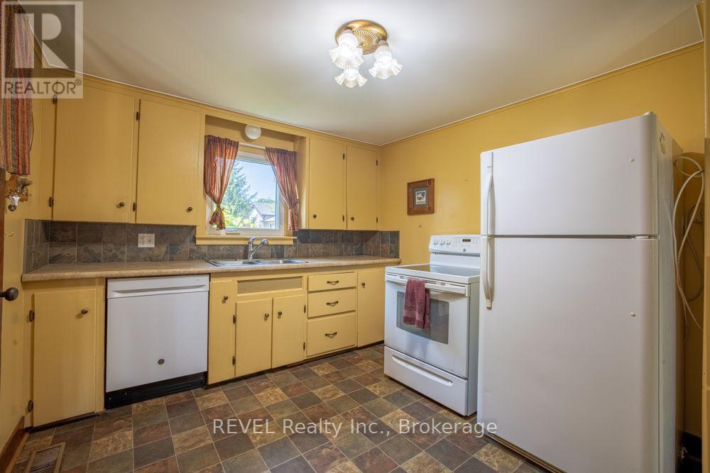 247 Nicolas Road, Fort Erie, Ontario  L0S 1N0 - Photo 7 - X13587438