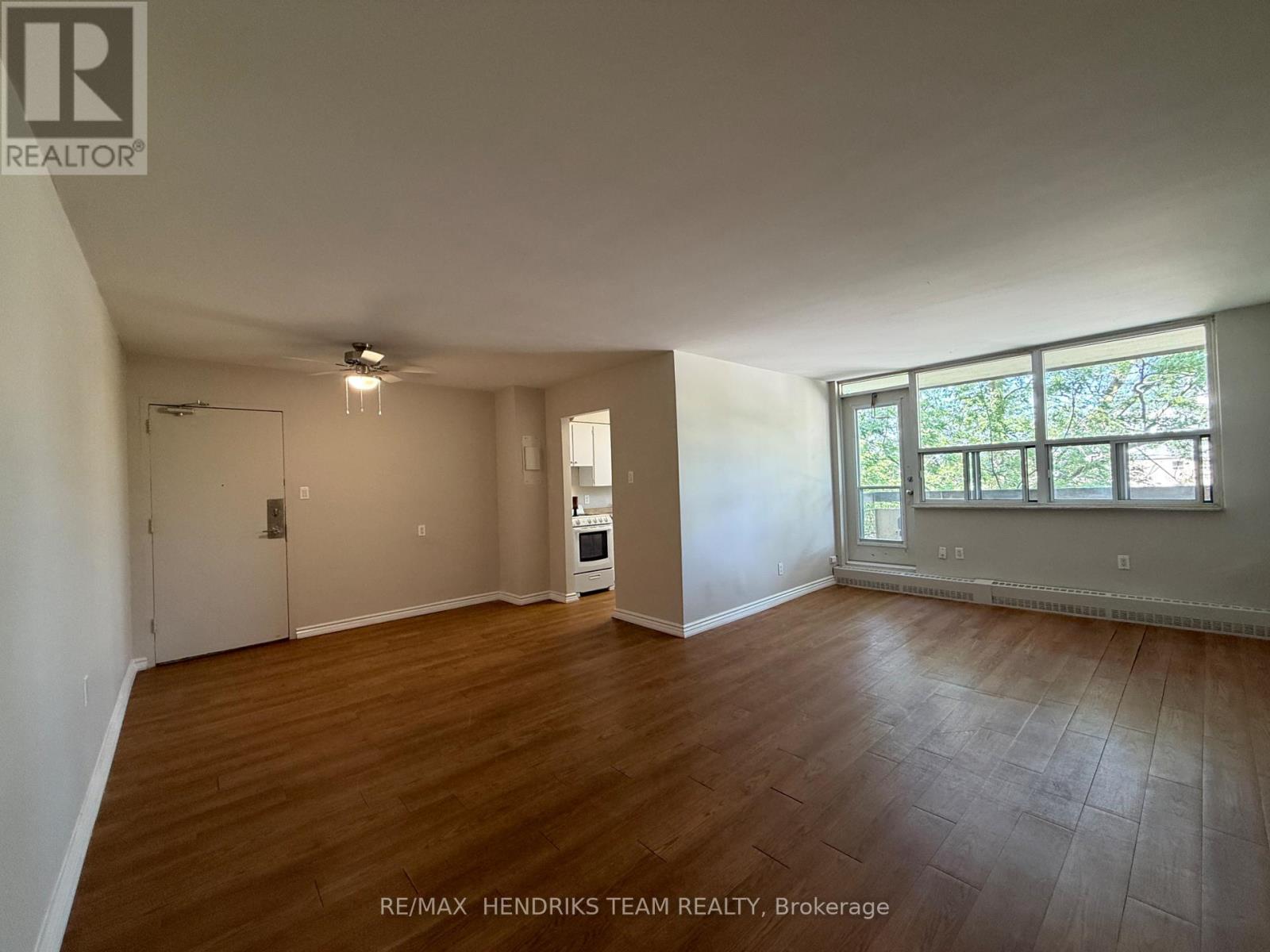 317 - 156 Fitch Street, Welland, Ontario  L3C 4V6 - Photo 3 - X13587490