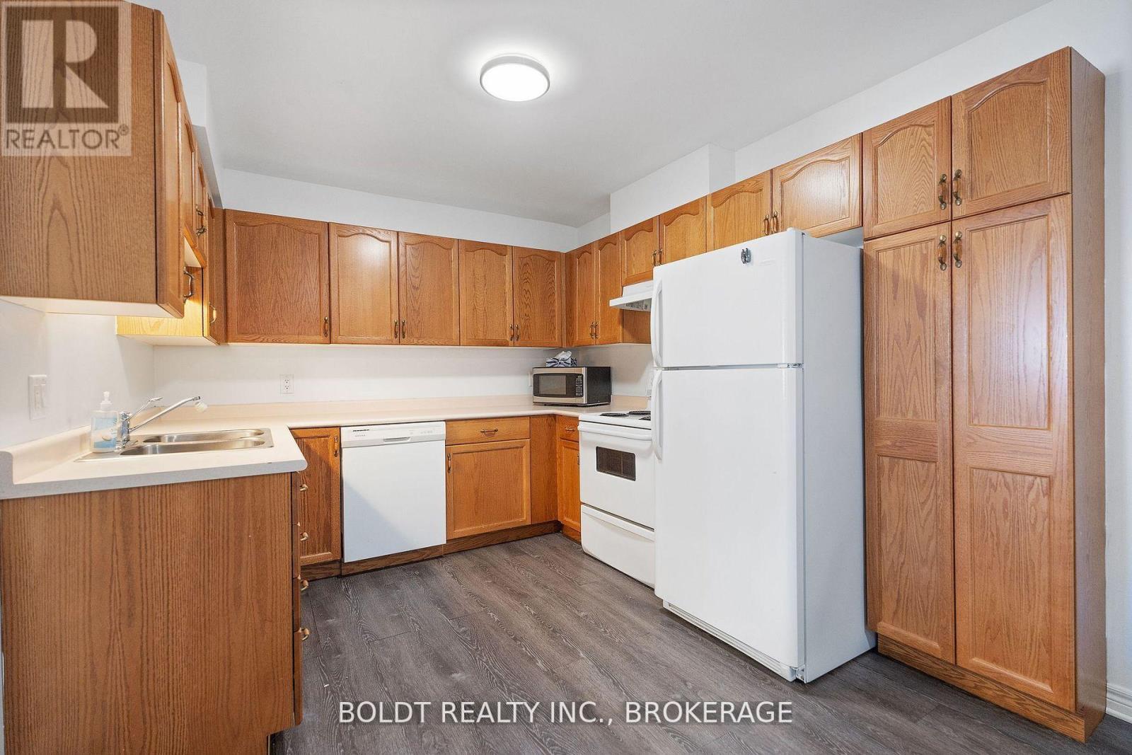 20 B Brown Drive, St. Catharines, Ontario  L2S 3Z4 - Photo 11 - X13587574