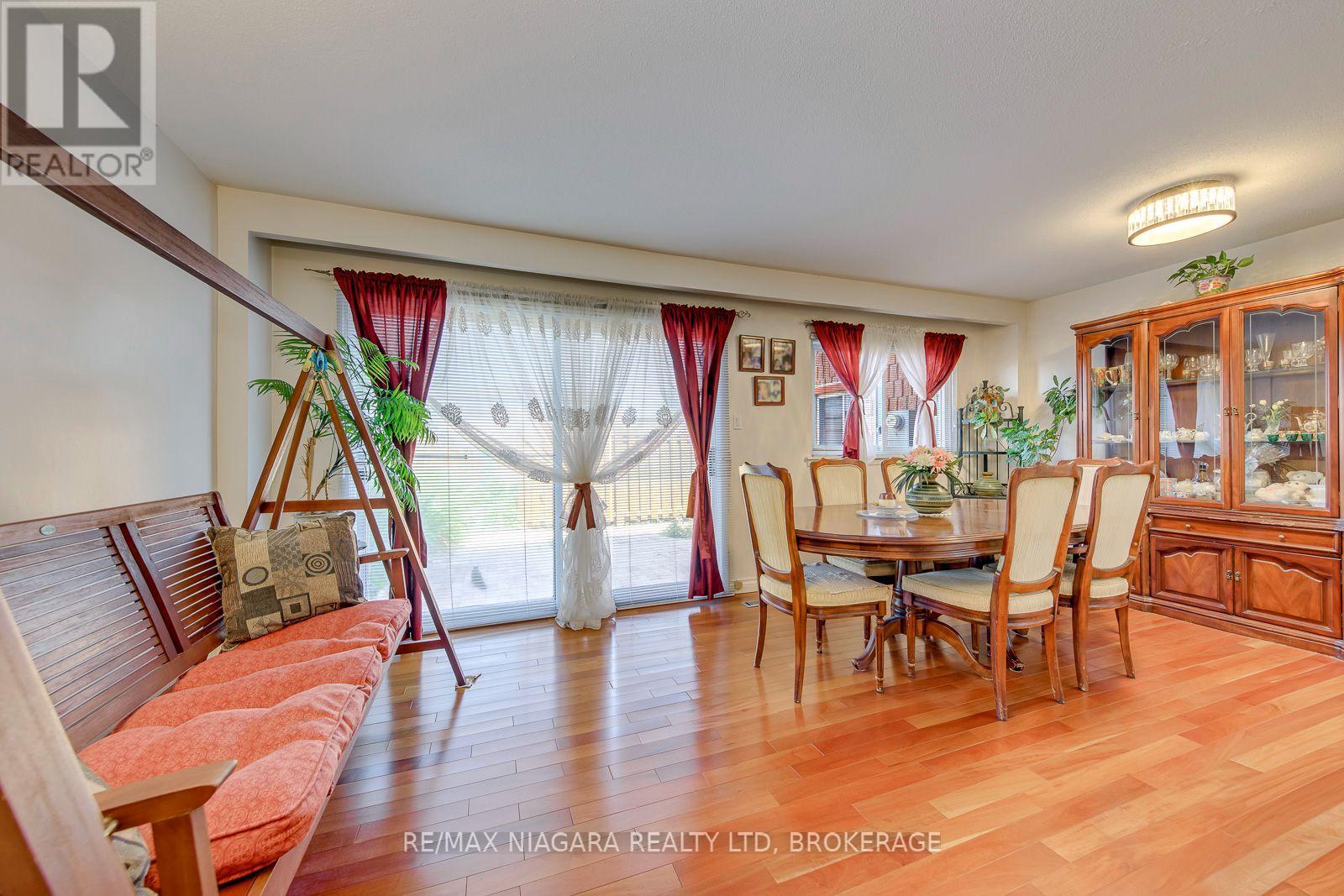 3778 Corliss Crescent, Mississauga, Ontario  L4T 2Z5 - Photo 7 - W13587826