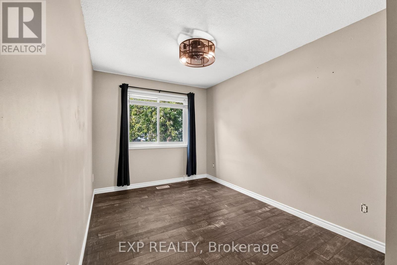 3209 Young Avenue, Fort Erie, Ontario  L0S 1N0 - Photo 10 - X13588212