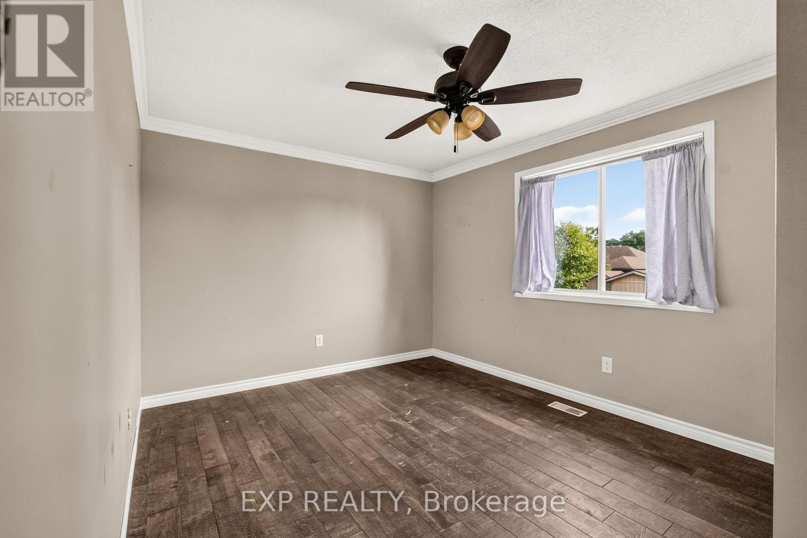 3209 Young Avenue, Fort Erie, Ontario  L0S 1N0 - Photo 9 - X13588212