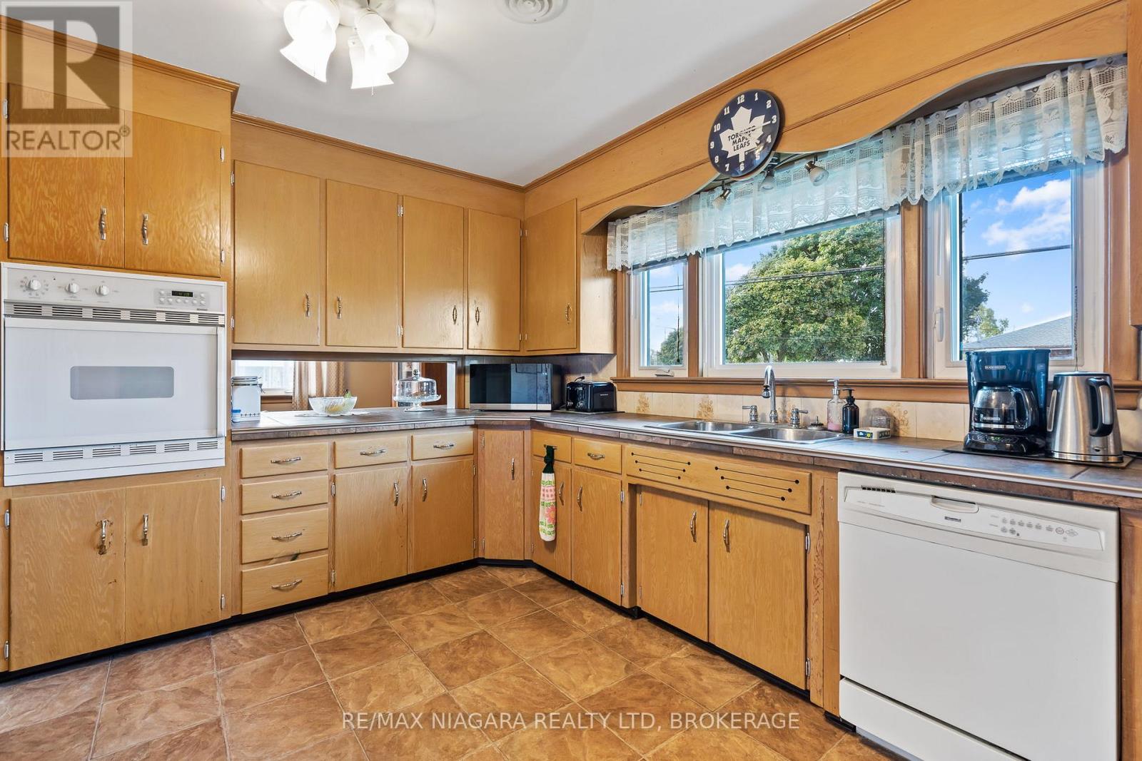 419 Steele Street, Port Colborne, Ontario  L3K 4Y1 - Photo 12 - X13589084