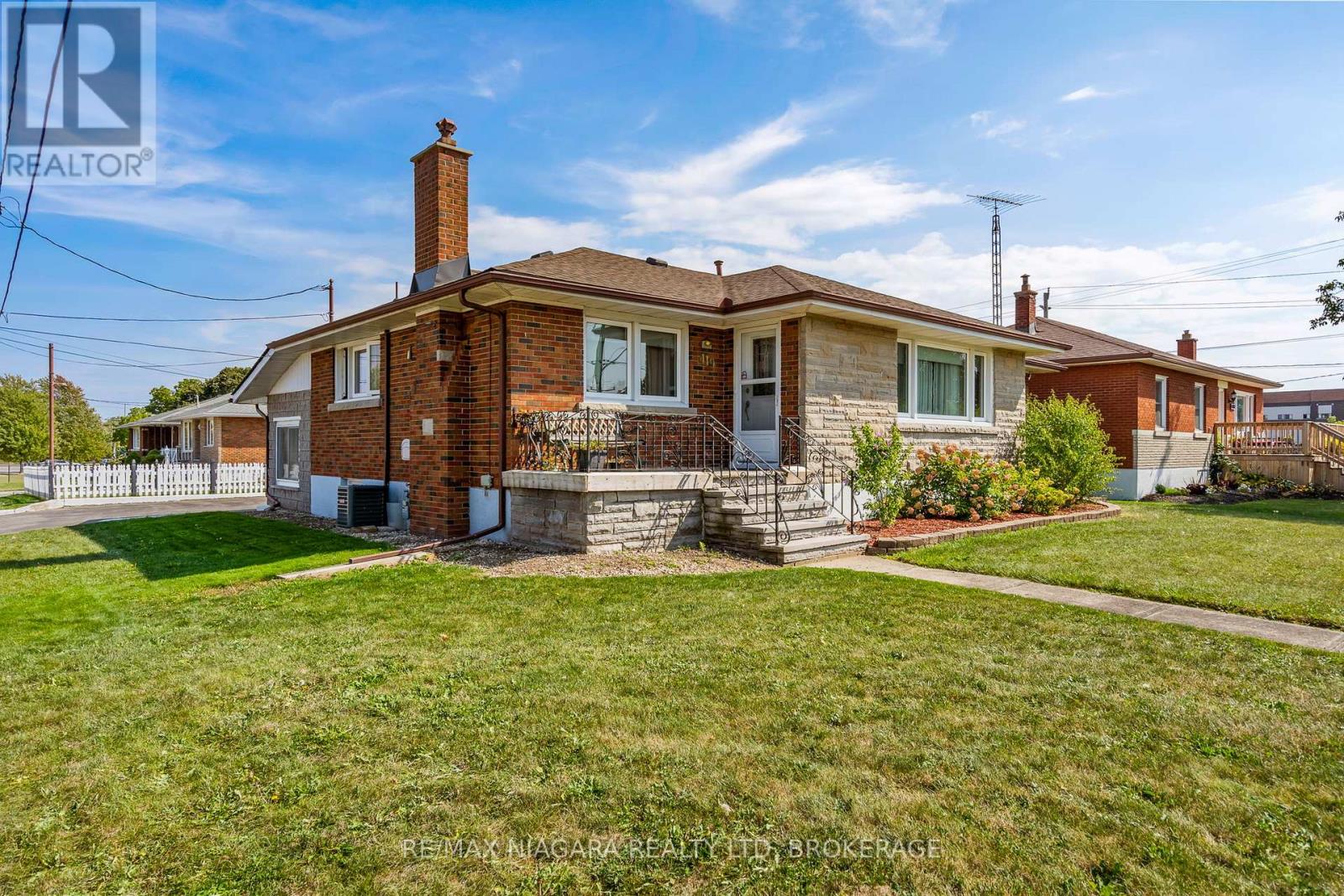 419 Steele Street, Port Colborne, Ontario  L3K 4Y1 - Photo 2 - X13589084