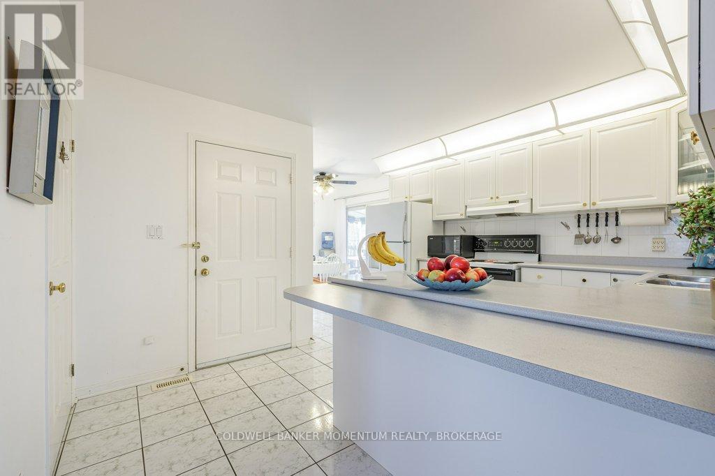 43 Silvercrest Court, Thorold, Ontario  L2V 5B4 - Photo 8 - X13589350
