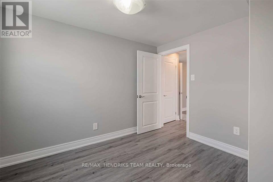 Upper Floor - 9 Rykert Street, St. Catharines, Ontario  L2S 1J6 - Photo 7 - X13591106