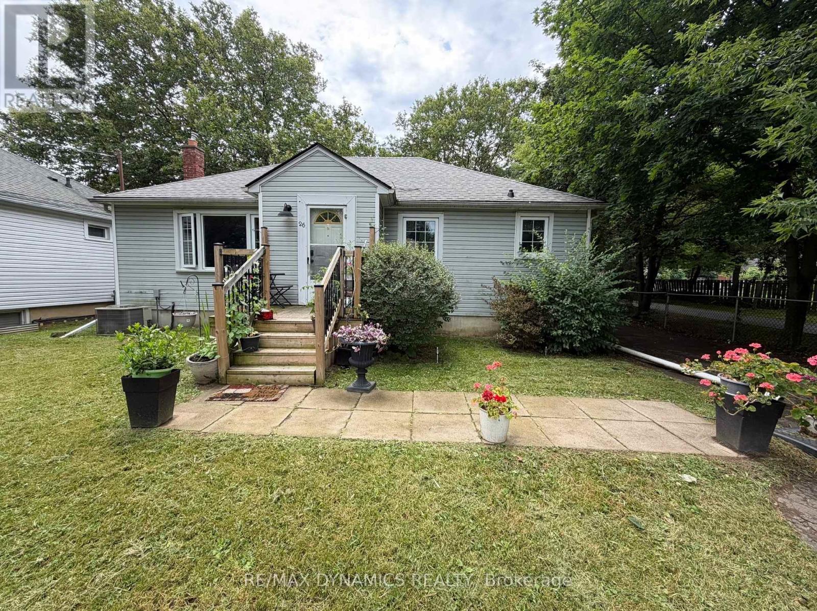 26 Beamer Avenue, St. Catharines, Ontario  L2M 2L3 - Photo 2 - X13591114