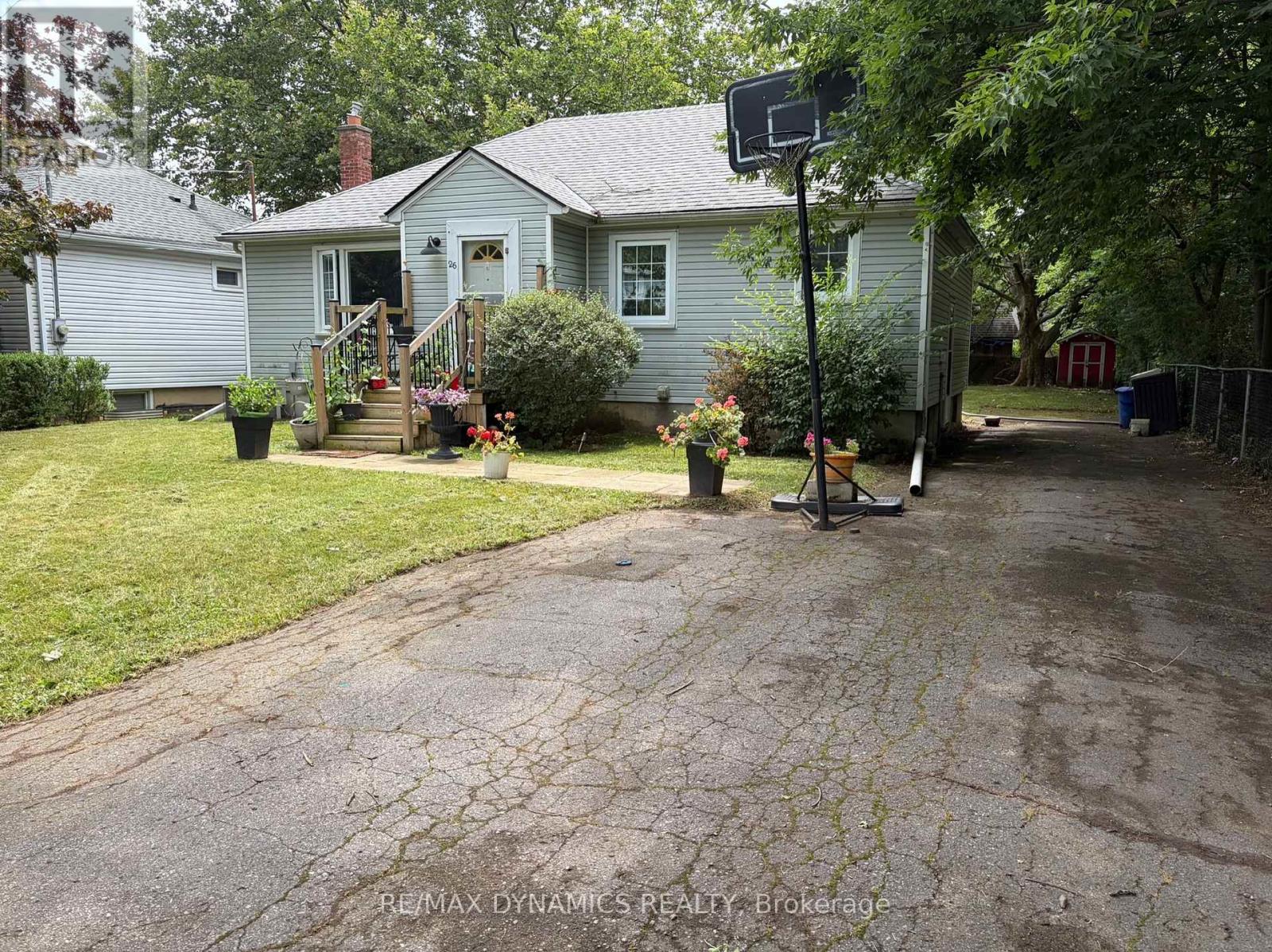 26 Beamer Avenue, St. Catharines, Ontario  L2M 2L3 - Photo 3 - X13591114