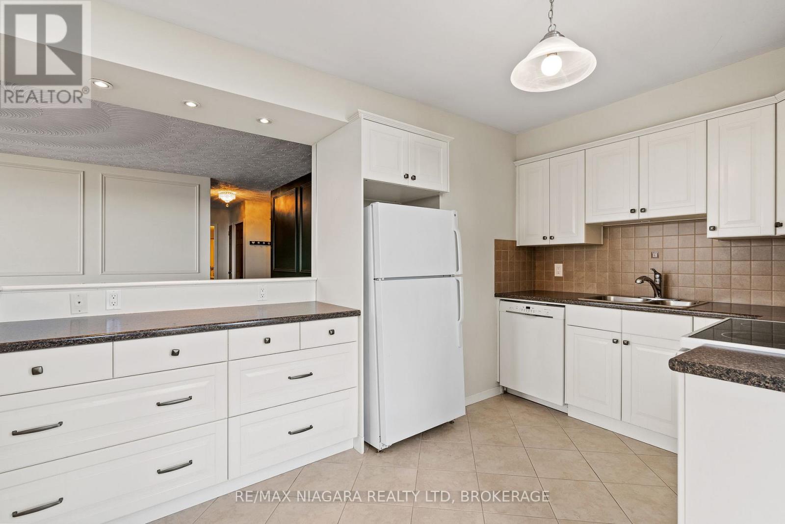 1003 - 35 Towering Heights Boulevard, St. Catharines, Ontario  L2T 3G8 - Photo 14 - X13590118