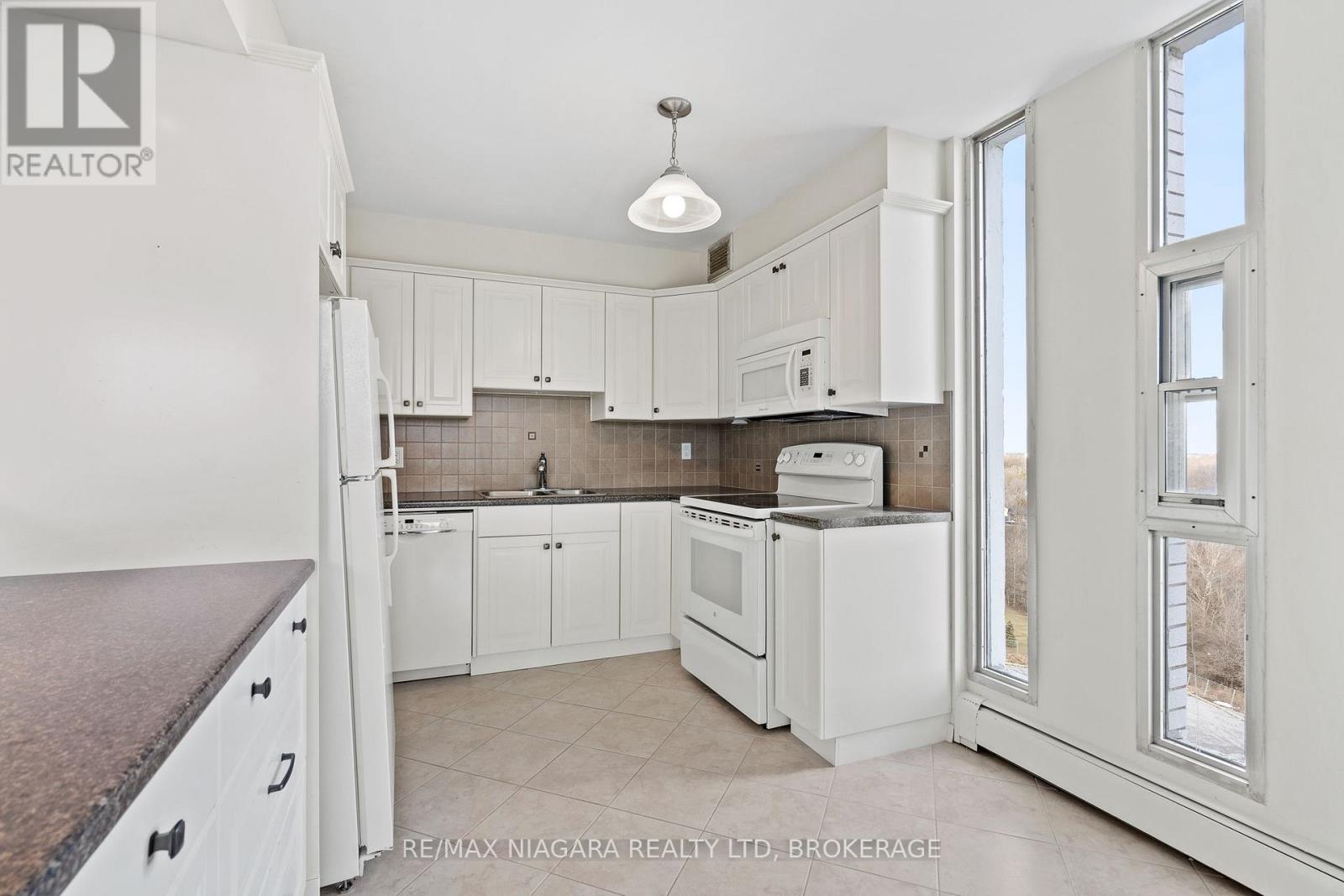 1003 - 35 Towering Heights Boulevard, St. Catharines, Ontario  L2T 3G8 - Photo 15 - X13590118