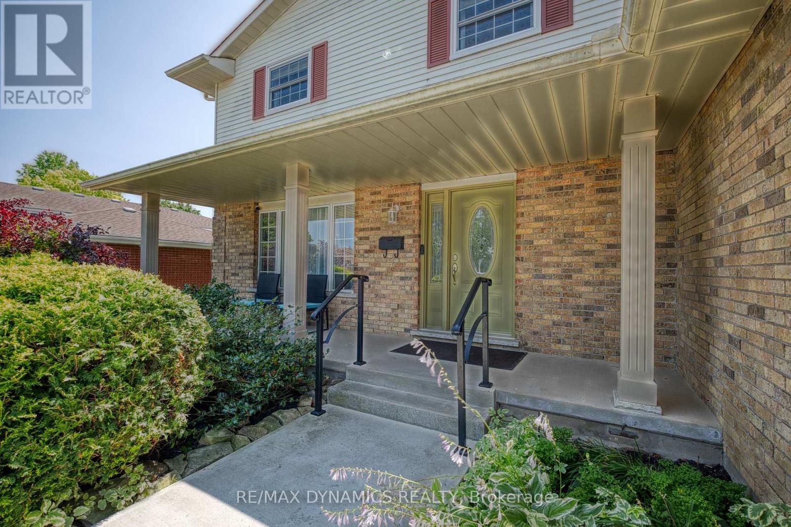 7362 Woodgate Street, Niagara Falls, Ontario  L2J 3Z6 - Photo 2 - X13591572
