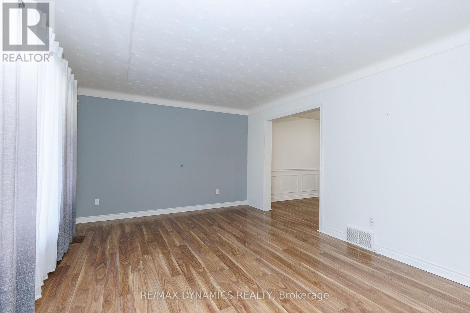 7362 Woodgate Street, Niagara Falls, Ontario  L2J 3Z6 - Photo 4 - X13591572