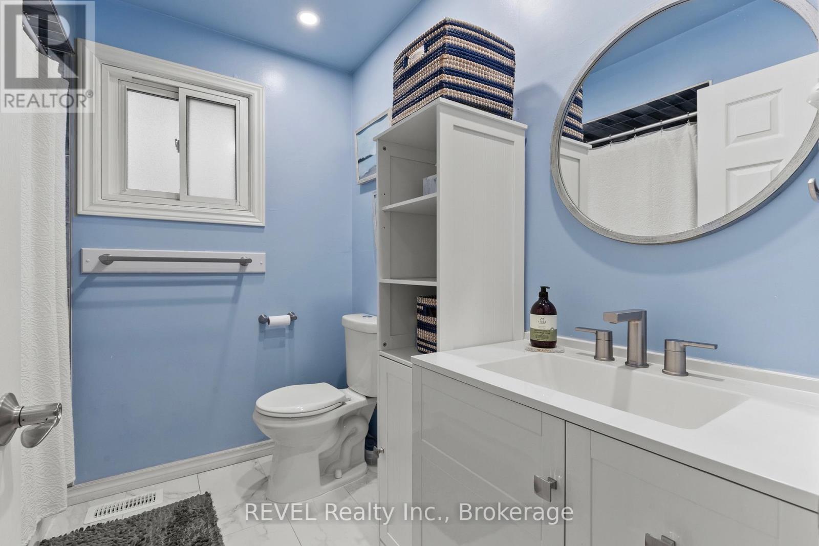 7782 Badger Road, Niagara Falls, Ontario  L2H 2J5 - Photo 17 - X13591600