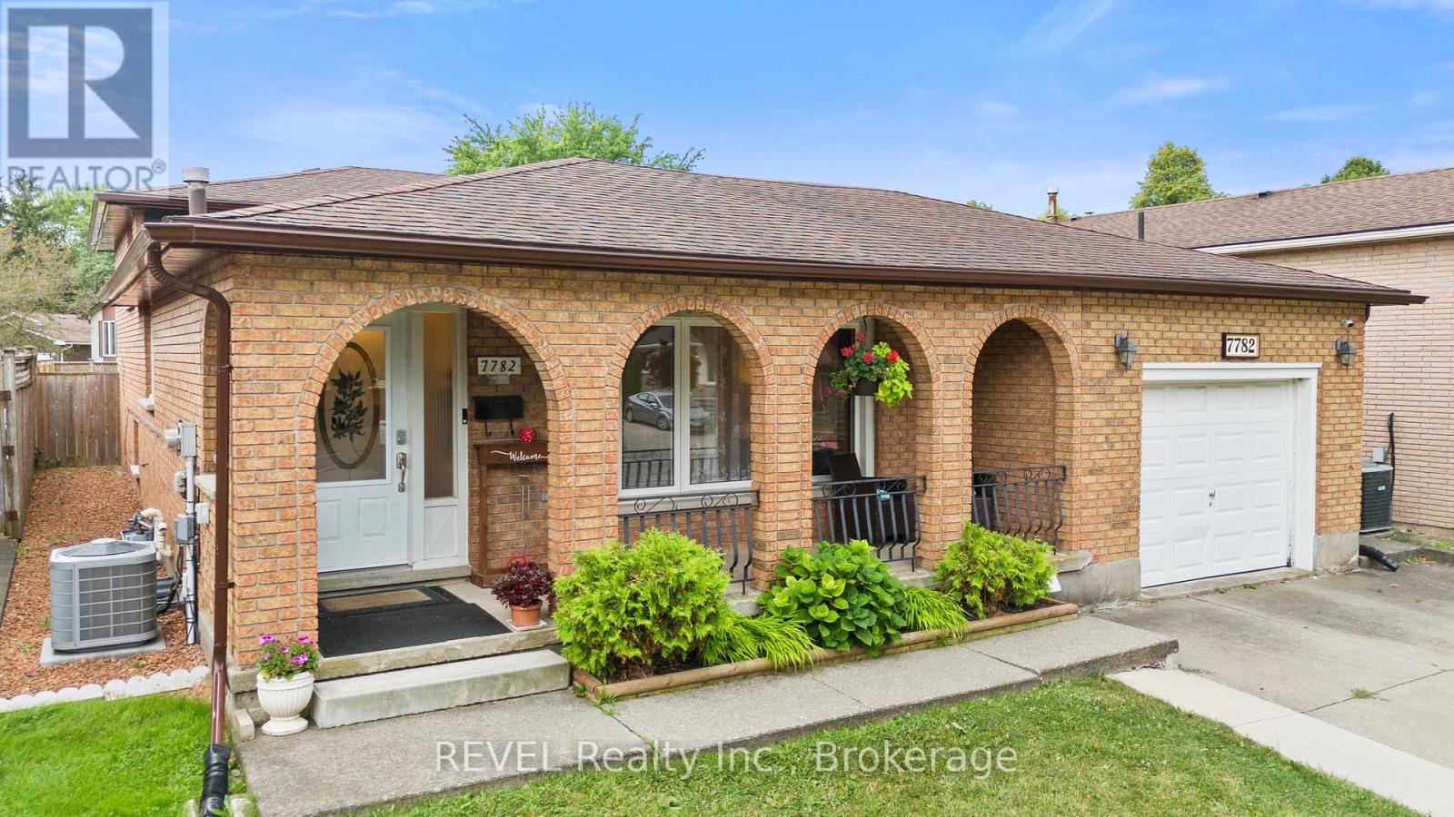 7782 Badger Road, Niagara Falls, Ontario  L2H 2J5 - Photo 3 - X13591600