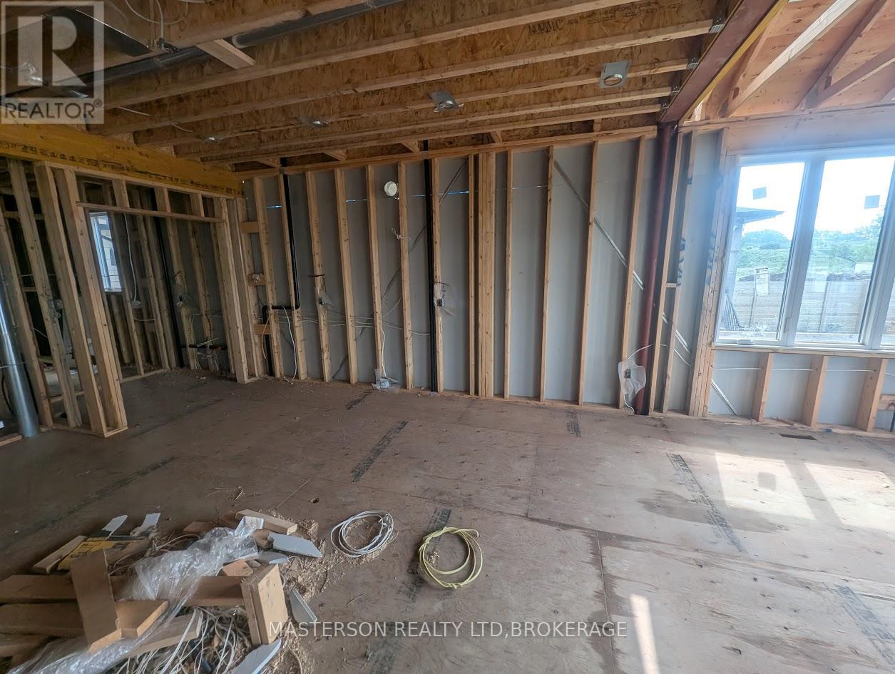 21 Alicia Crescent, Thorold, Ontario  L2V 0M1 - Photo 7 - X13591844