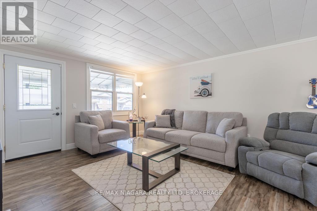 37 Concession Road, Fort Erie, Ontario  L2A 4G3 - Photo 4 - X13592266