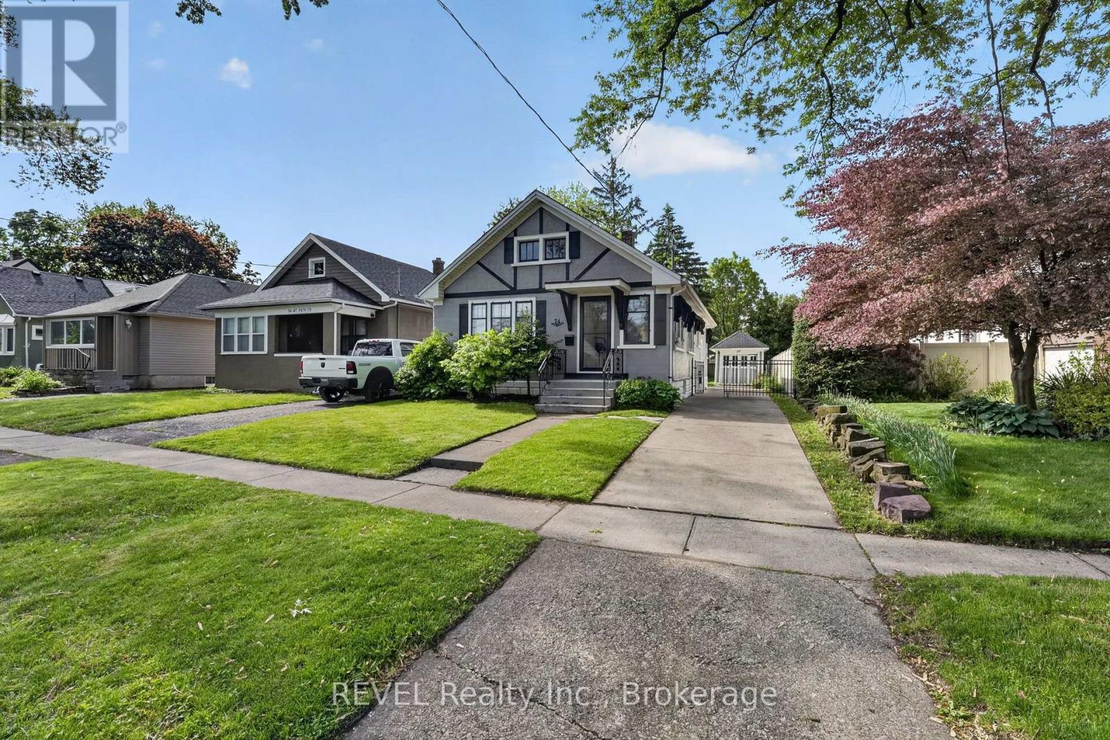 74 St. Patrick Street, St. Catharines, Ontario  L2R 1K3 - Photo 2 - X13592328