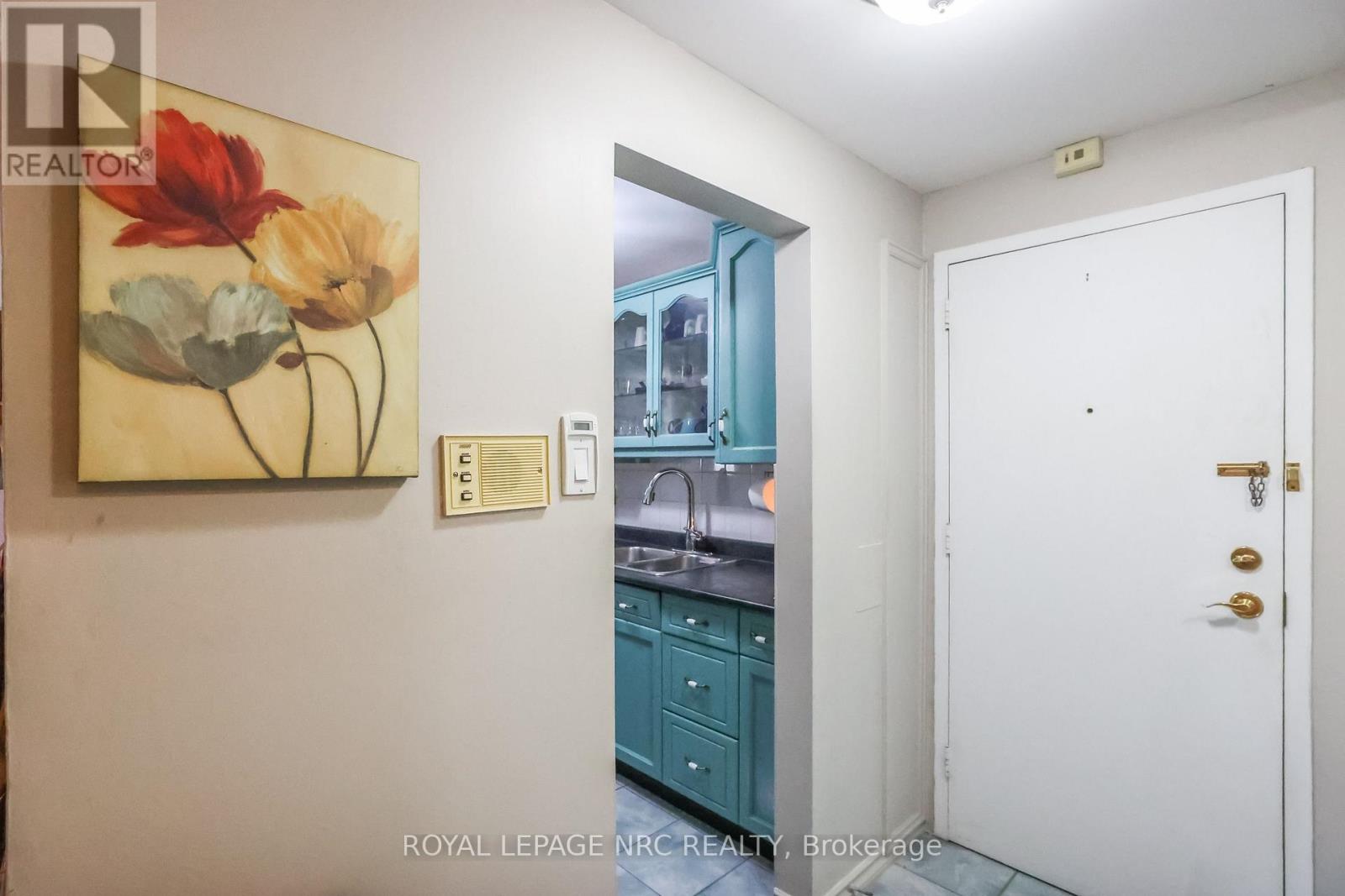 208 - 264 Grantham Avenue N, St. Catharines, Ontario  L2P 3H1 - Photo 3 - X13592922